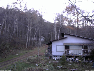 長野県菅平高原 ゆたか山荘 西側(坂上) 2025/11/16 16:15