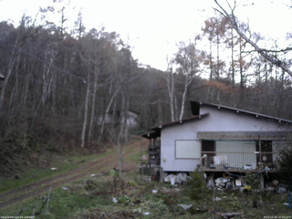 長野県菅平高原 ゆたか山荘 西側(坂上) 2025/11/16 16:45