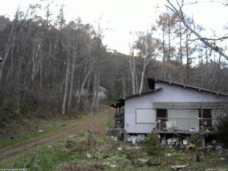 長野県菅平高原 ゆたか山荘 西側(坂上) 2025/11/17 16:15