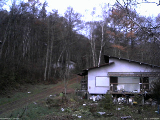 長野県菅平高原 ゆたか山荘 西側(坂上) 2025/11/18 06:15