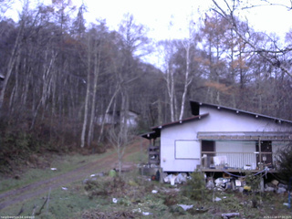 長野県菅平高原 ゆたか山荘 西側(坂上) 2025/11/18 07:00