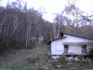 長野県菅平高原 ゆたか山荘 西側(坂上) 2025/11/18 07:15