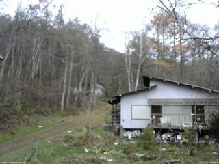 長野県菅平高原 ゆたか山荘 西側(坂上) 2025/11/18 11:45
