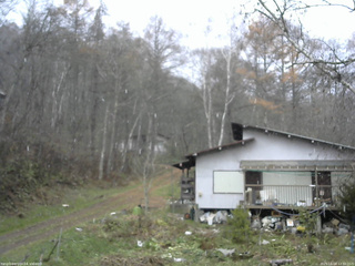 長野県菅平高原 ゆたか山荘 西側(坂上) 2025/11/18 12:30