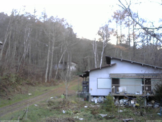 長野県菅平高原 ゆたか山荘 西側(坂上) 2025/11/18 16:00