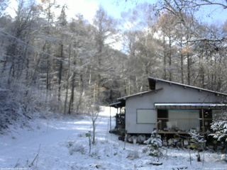長野県菅平高原 ゆたか山荘 西側(坂上) 2025/11/19 12:30