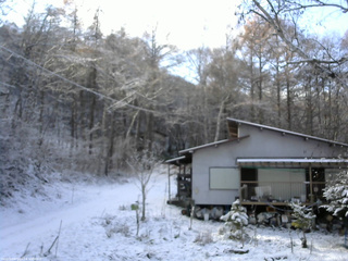長野県菅平高原 ゆたか山荘 西側(坂上) 2025/11/19 13:45