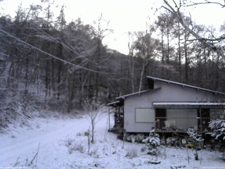 長野県菅平高原 ゆたか山荘 西側(坂上) 2025/11/19 16:45