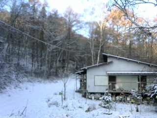 長野県菅平高原 ゆたか山荘 西側(坂上) 2025/11/20 07:15