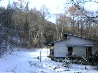長野県菅平高原 ゆたか山荘 西側(坂上) 2025/11/20 13:15