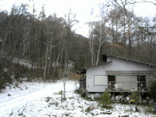 長野県菅平高原 ゆたか山荘 西側(坂上) 2025/11/21 12:30