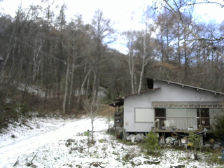 長野県菅平高原 ゆたか山荘 西側(坂上) 2025/11/21 13:15
