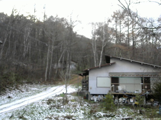長野県菅平高原 ゆたか山荘 西側(坂上) 2025/11/21 16:00
