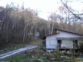 長野県菅平高原 ゆたか山荘 西側(坂上) 2025/11/22 13:45