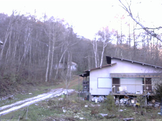 長野県菅平高原 ゆたか山荘 西側(坂上) 2025/11/22 14:15