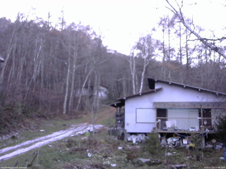 長野県菅平高原 ゆたか山荘 西側(坂上) 2025/11/22 15:45