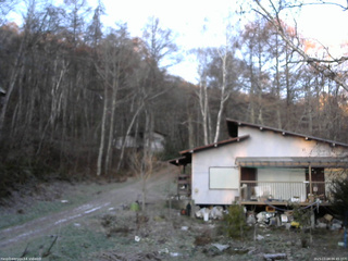 長野県菅平高原 ゆたか山荘 西側(坂上) 2025/11/24 06:45