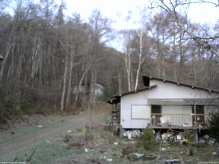 長野県菅平高原 ゆたか山荘 西側(坂上) 2025/11/25 07:00