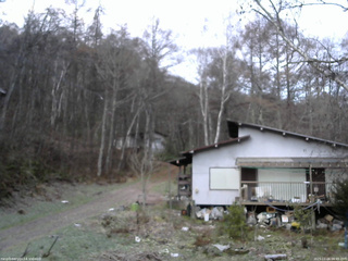 長野県菅平高原 ゆたか山荘 西側(坂上) 2025/11/26 06:45