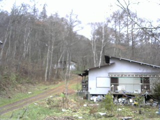 長野県菅平高原 ゆたか山荘 西側(坂上) 2025/11/26 14:00