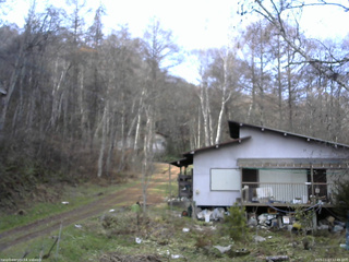 長野県菅平高原 ゆたか山荘 西側(坂上) 2025/11/27 12:45
