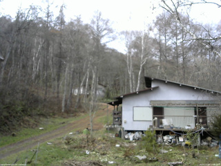 長野県菅平高原 ゆたか山荘 西側(坂上) 2025/11/28 12:00