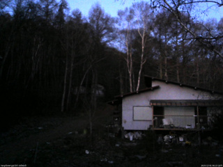 長野県菅平高原 ゆたか山荘 西側(坂上) 2025/12/01 06:15