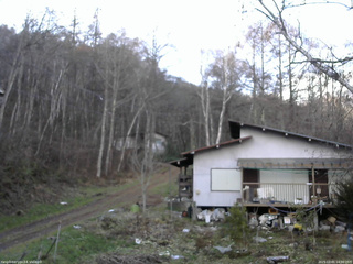 長野県菅平高原 ゆたか山荘 西側(坂上) 2025/12/01 14:00