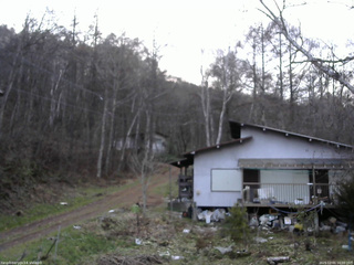 長野県菅平高原 ゆたか山荘 西側(坂上) 2025/12/01 16:00