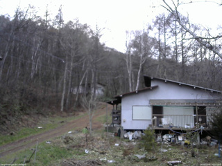 長野県菅平高原 ゆたか山荘 西側(坂上) 2025/12/01 16:15