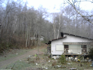 長野県菅平高原 ゆたか山荘 西側(坂上) 2025/12/02 07:45