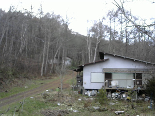 長野県菅平高原 ゆたか山荘 西側(坂上) 2025/12/02 15:00