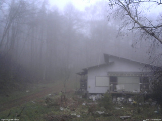 長野県菅平高原 ゆたか山荘 西側(坂上) 2025/12/03 07:00