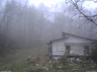 長野県菅平高原 ゆたか山荘 西側(坂上) 2025/12/03 07:15