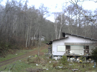 長野県菅平高原 ゆたか山荘 西側(坂上) 2025/12/03 08:00