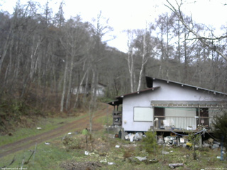 長野県菅平高原 ゆたか山荘 西側(坂上) 2025/12/03 08:45