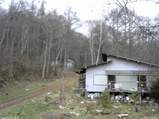長野県菅平高原 ゆたか山荘 西側(坂上) 2025/12/03 12:15