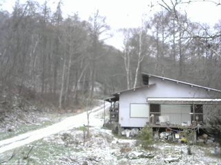 長野県菅平高原 ゆたか山荘 西側(坂上) 2025/12/03 14:45