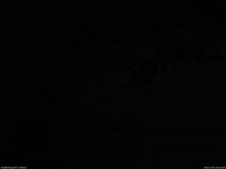 長野県菅平高原 ゆたか山荘 南側 2025/12/04 18:45