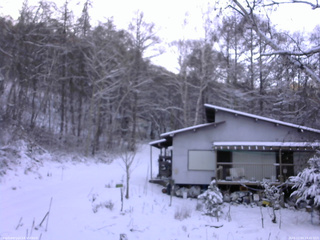 長野県菅平高原 ゆたか山荘 西側(坂上) 2025/12/04 14:45