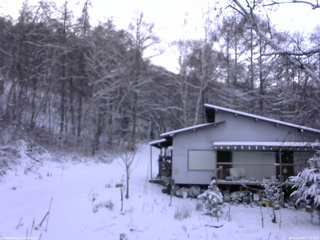 長野県菅平高原 ゆたか山荘 西側(坂上) 2025/12/04 15:15