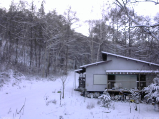 長野県菅平高原 ゆたか山荘 西側(坂上) 2025/12/04 15:30