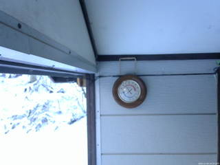 長野県菅平高原 ゆたか山荘 温度計 2025/12/04 14:15