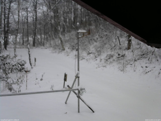 長野県菅平高原 ゆたか山荘 東側(坂下) 2025/12/05 12:15