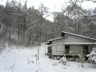 長野県菅平高原 ゆたか山荘 西側(坂上) 2025/12/05 14:45