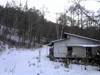 長野県菅平高原 ゆたか山荘 西側(坂上) 2025/12/07 16:30