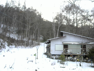 長野県菅平高原 ゆたか山荘 西側(坂上) 2025/12/08 15:15