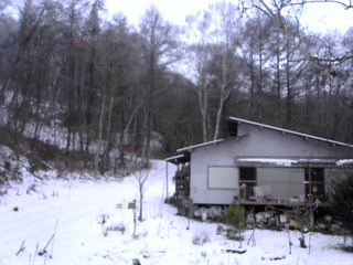 長野県菅平高原 ゆたか山荘 西側(坂上) 2025/12/09 07:00