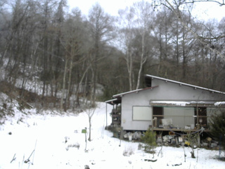 長野県菅平高原 ゆたか山荘 西側(坂上) 2025/12/09 07:45