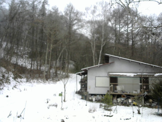 長野県菅平高原 ゆたか山荘 西側(坂上) 2025/12/09 08:15